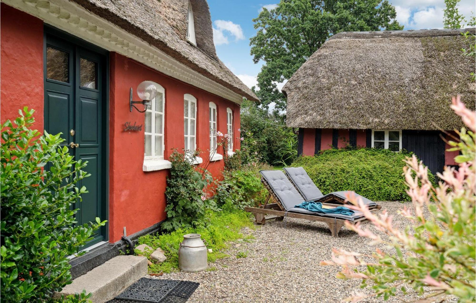 Pet Friendly Home In Vejle With Kitchen Esterno foto