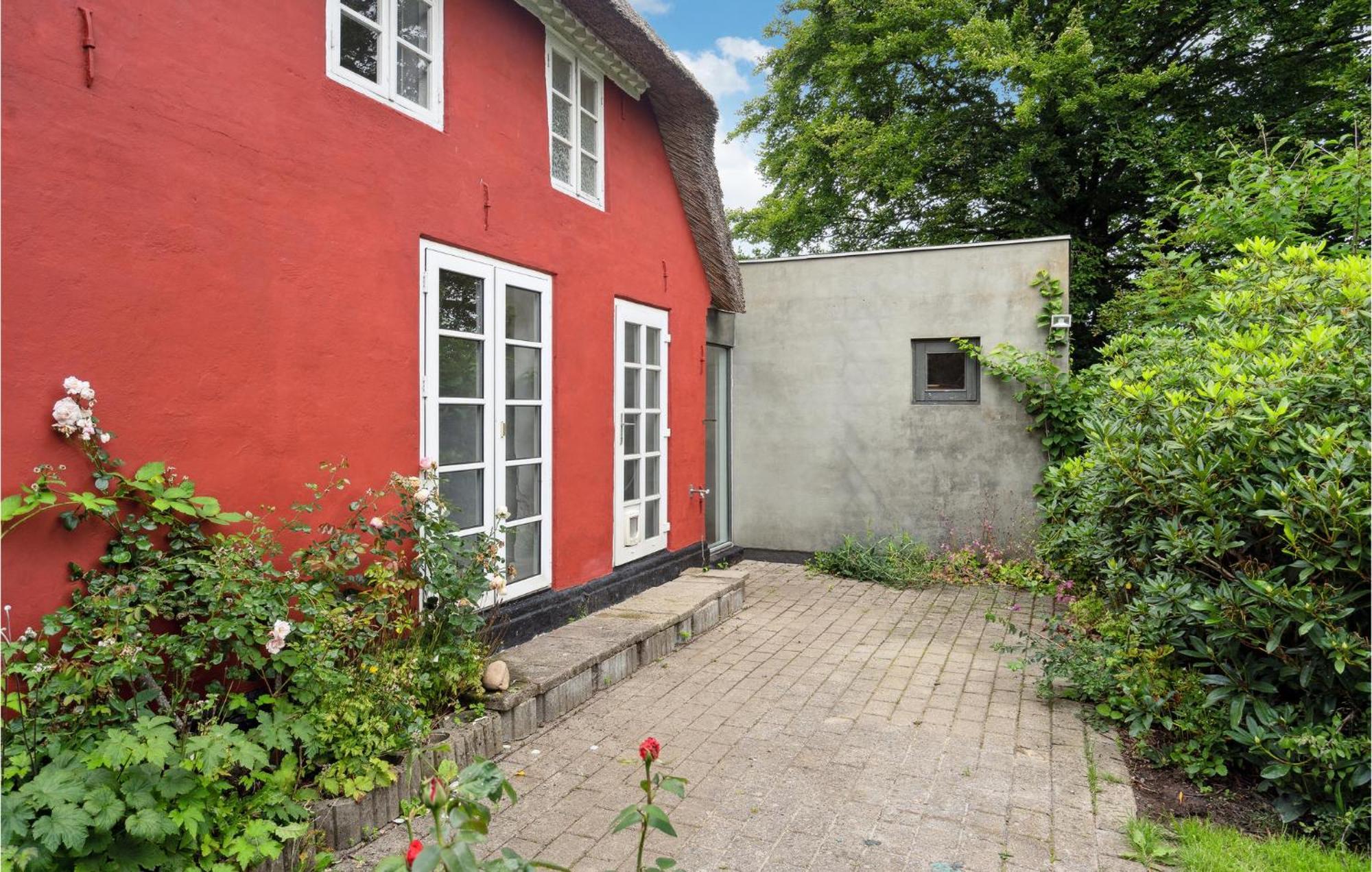 Pet Friendly Home In Vejle With Kitchen Esterno foto